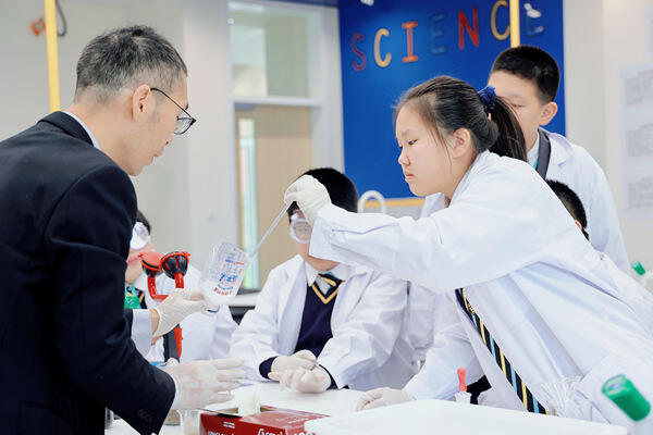 Grade 6 - 科学课,南通惠立学校